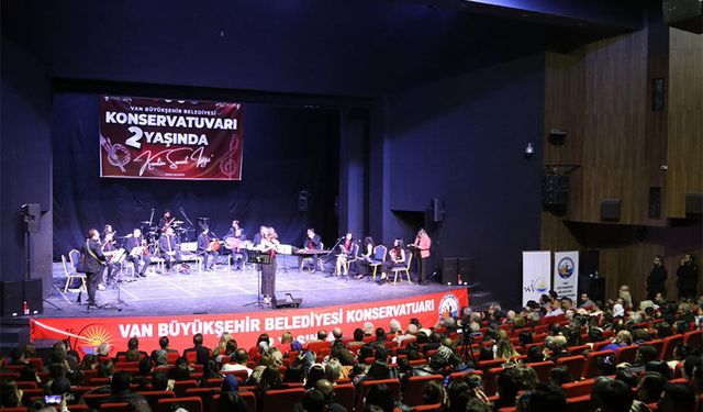 Van’da Kültür ve Sanat Gecesi