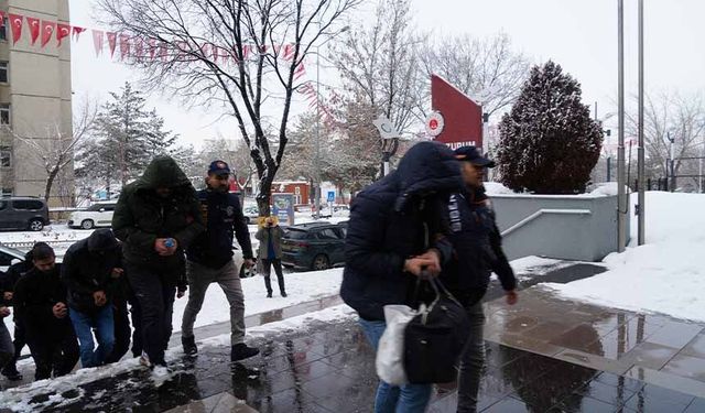 Van dahil 29 ilde siber operasyonda 56 tutuklama