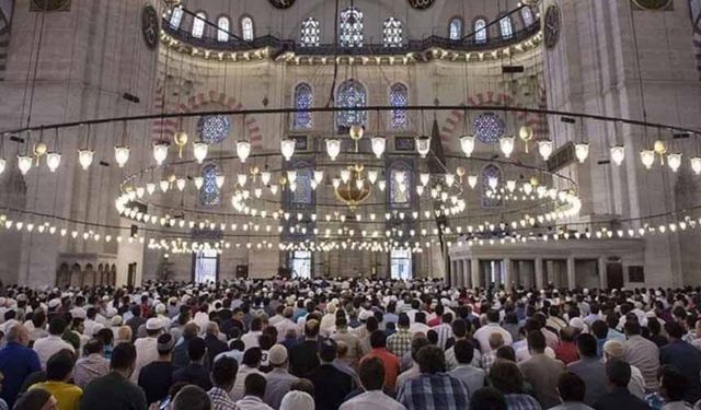 Diyanet açıkladı: İl il bayram namazı saatleri