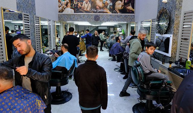 Van’da berberlerde bayram yoğunluğu