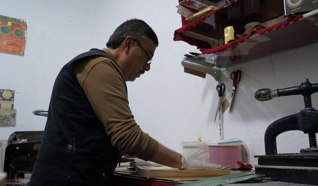 Teknolojiye karşı yarım asırlık emek: Van'ın son cilt ustası