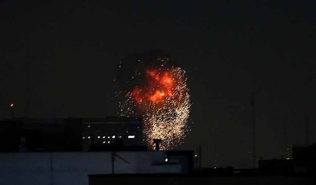 İran'ın başkenti Tahran'da patlamalar meydana geldi