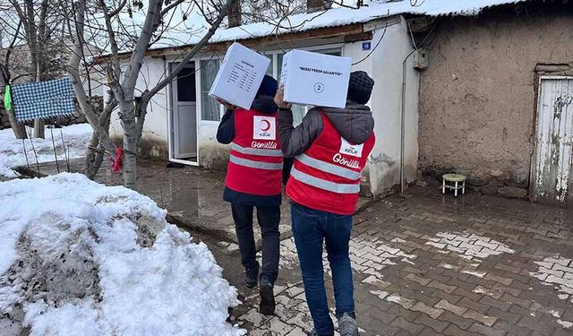 Kızılay'dan ihtiyaç sahibi ailelere gıda desteği