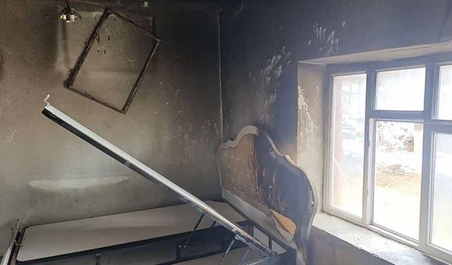 Başkale’de korkutan yangın: 3 çocuk tedavi altına alındı