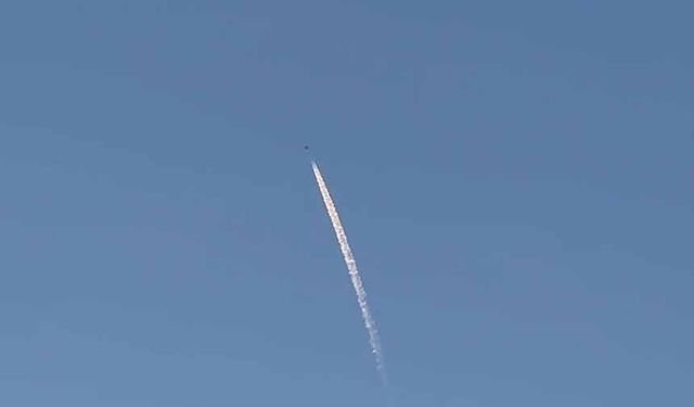 Savaş uçaklarından sınırda devriye uçuşu