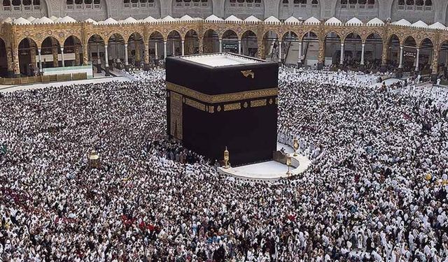 Umre seyahatlerinde vatandaşlara kayıt dışı organizasyon uyarısı