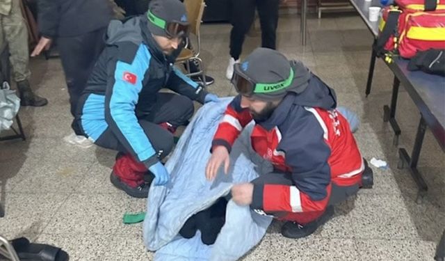 Van'da hipotermi şüphesi olan 2 göçmen kurtarıldı