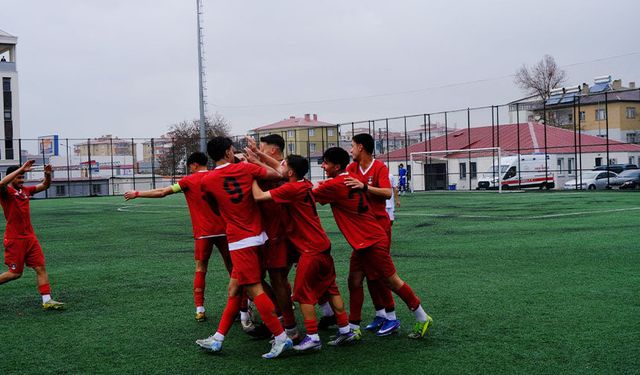 Vanspor U19 gözünü şampiyonluğa dikti!