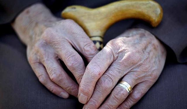 Türkiye'nin yaşlı sayısı 98 ülkenin nüfusundan daha fazla