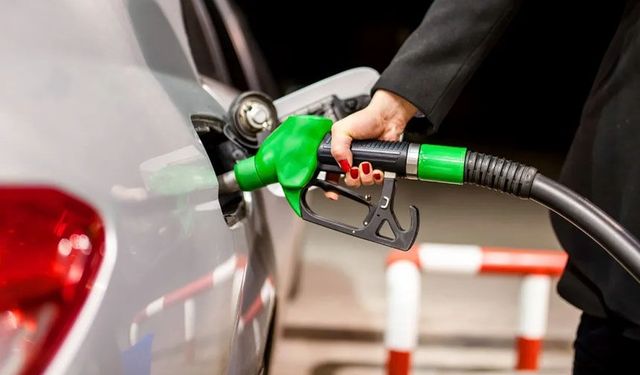 Akaryakıta iptal edilen zammın 2 katı artış yolda