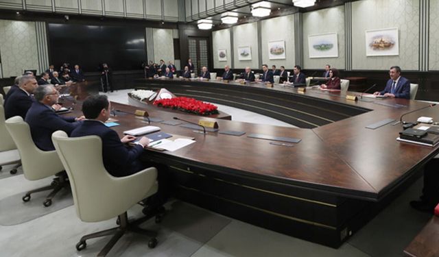 Bakanlardan Van’a geçmiş olsun mesajları