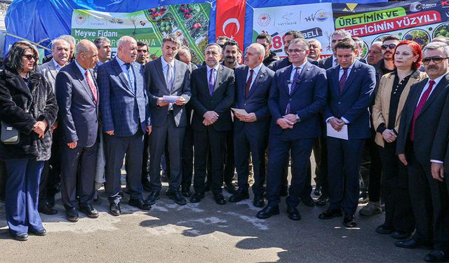 Van’da çiftçilere 650 bin meyve fidanı dağıtıldı