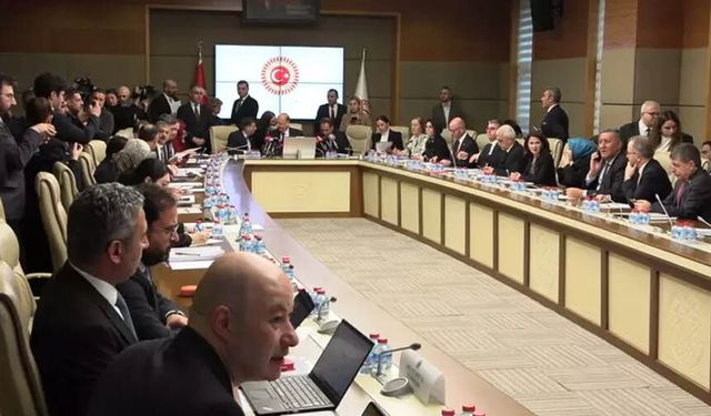 Doğum izni ve sosyal medya düzenlemesi teklifi komisyonda