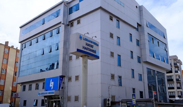 Van’da o hastane kapılarını kapattı!