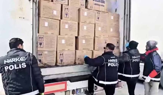 Zehir tacirlerine ağır darbe: 211 kilogram uyuşturucu ele geçirildi