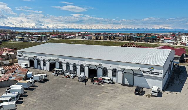 Van’da kapalı semt pazarları hizmete açıldı