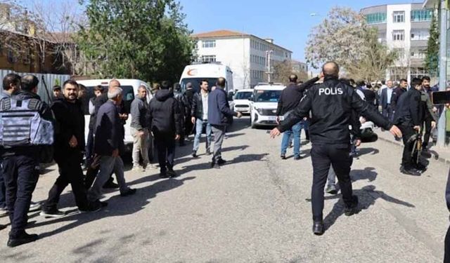 Lisede silahlı saldırı: Okula girip rastgele ateş etti