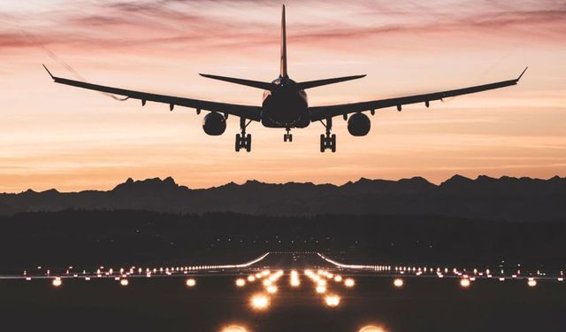 İstanbul-Van seferini yapan uçak 3. denemede inebildi