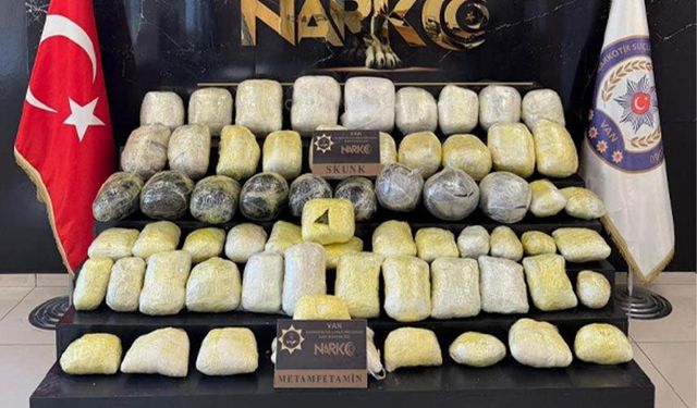 Van'da durdurulan kamyondan 74 kilo uyuşturucu çıktı
