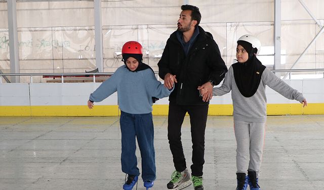 Van'da 10 bin öğrenciye buz pateni eğitimi verildi