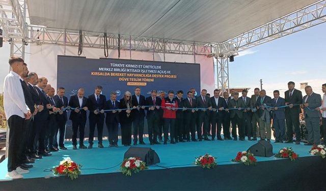 Bakan Yumaklı Van'da düve teslim töreninde konuştu