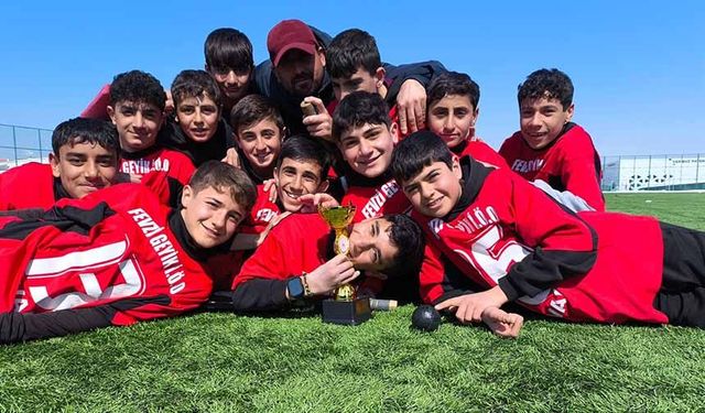 Fevzi Geyik Ortaokulu bölge finallerine yükseldi