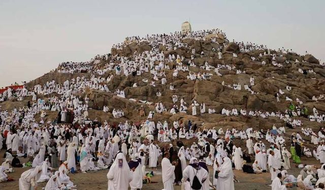 Hacı adaylarının Arafat yolculuğu başladı