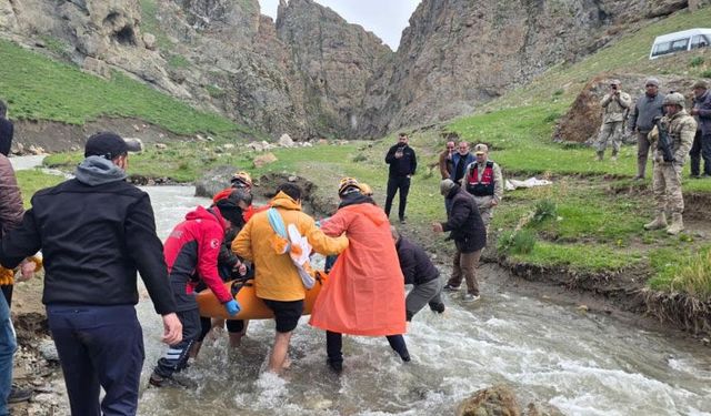 Van'da mahsur kalan vatandaş kurtarıldı