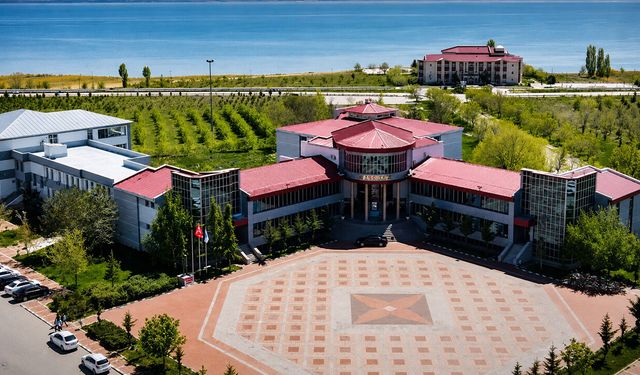 Van YYÜ'nün 5 binden fazla personele ödediği maaş dudak uçuklattı!