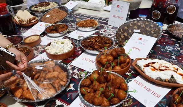 Hakkari'de yöresel lezzetler tanıtıldı