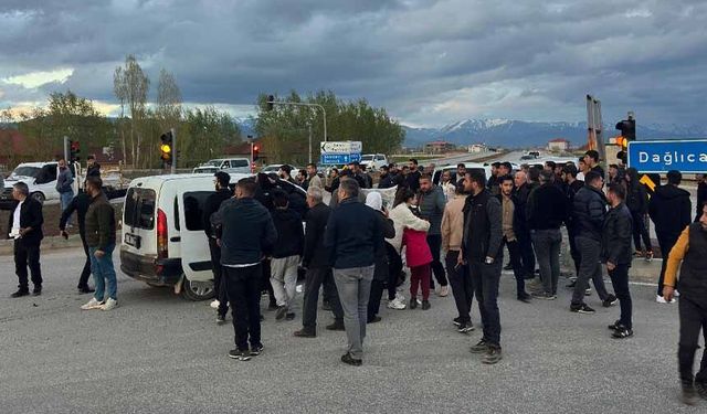 Hakkari'de zincirleme trafik kazası: 11 yaralı