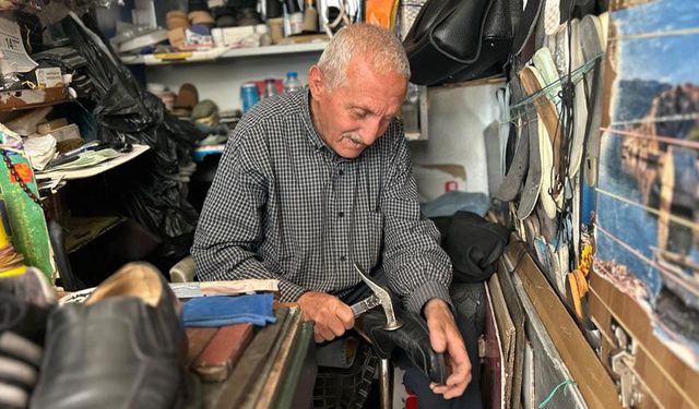 Van'da 2 metrekarelik dükkânda 50 yıllık emek