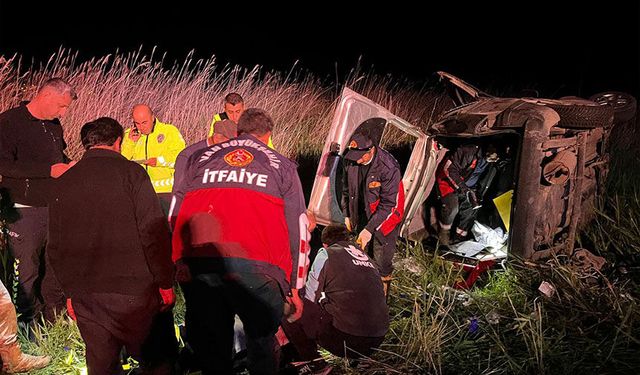 Van Gevaş’ta trafik kazası: 5’i ağır 6 kişi yaralandı