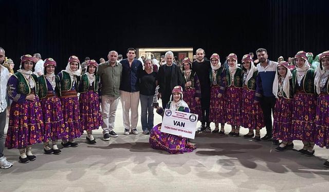 Vanlı kızlar Türkiye ikincisi oldu