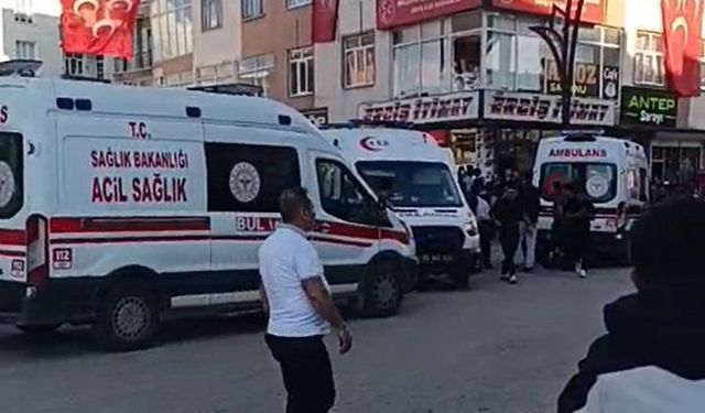 Van'da silahlı ve bıçaklı kavga: 5 yaralı