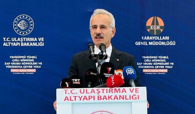 Bakan Uraloğlu Hakkari'de Yeni Köprü Tüneli açılışına katıldı