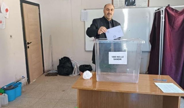 Van'da 4 mahallede muhtarlık seçimi yenilendi