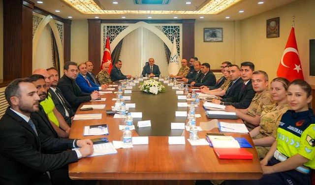 Hakkari'de aranan 340 şahıs yakalandı