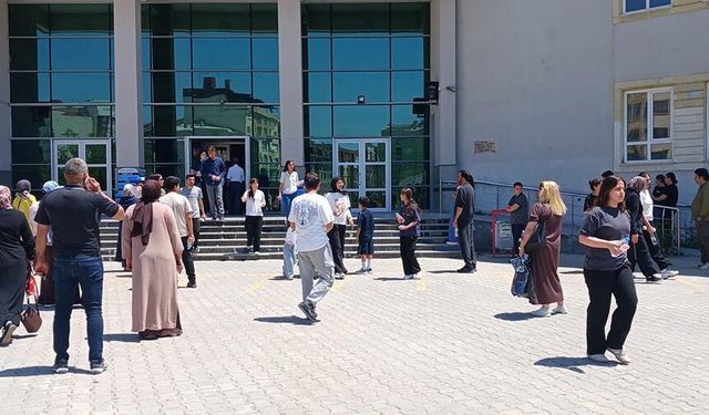 Van’da YKS’nin ilk oturumu sona erdi