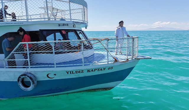 Van Gölü'nün tek kadın kaptanı