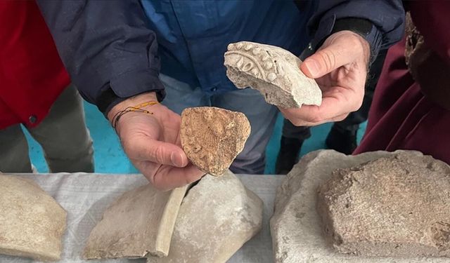 Van'ın Çaldıran Ovasında arkeolojik kazılar devam ediyor