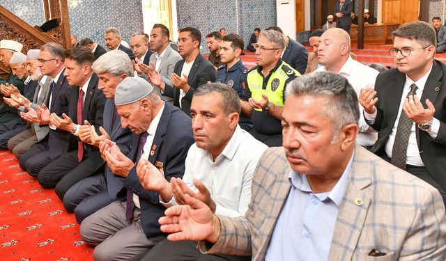 Van'da 15 Temmuz Şehitleri İçin Camilerde Mevlit Okutuldu