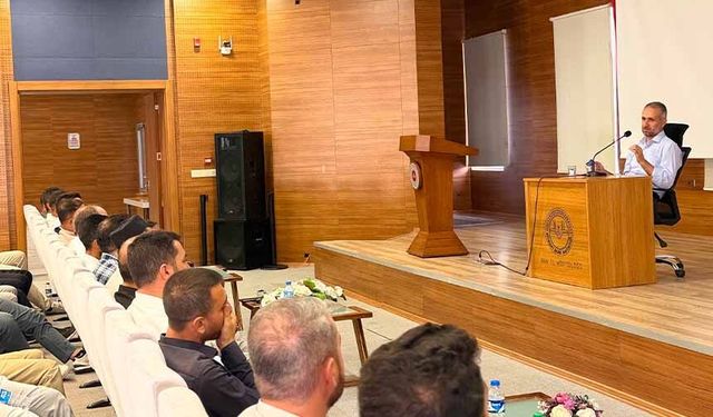 Müftü Şık’tan genç din görevlileriyle farkındalık buluşması
