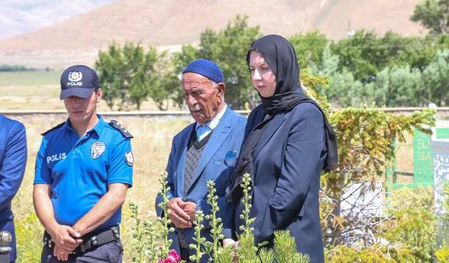 Kaymakam Fatma Turhan Keser’den şehit kabrine ziyaret
