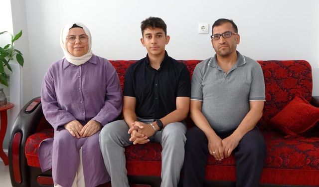 Tuşlu telefonla Türkiye birincisi oldu