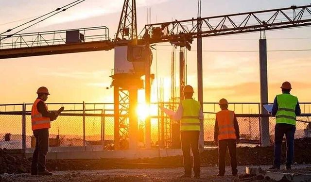 Türk müteahhitler yurt dışında 2,7 milyar dolarlık iş üstlendi