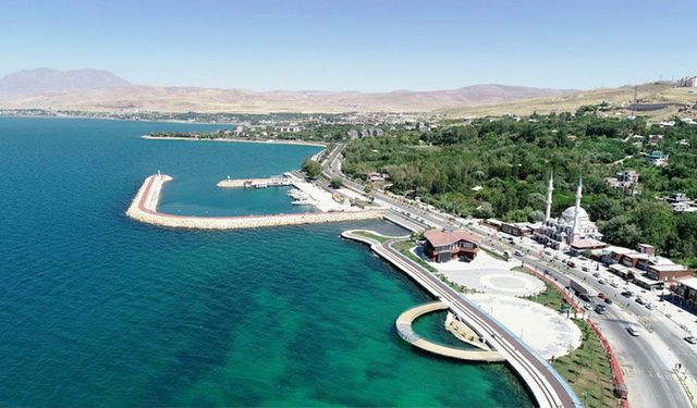 Van Gölü doğal bir klima gibi çalışıyor