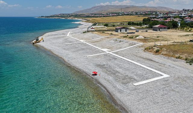Van Gölü sahiline 3 yeni halk plajı yapılıyor