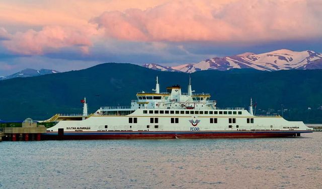 Van Gölü’nde 1 yılda 340 gidiş-geliş seferi gerçekleştirildi