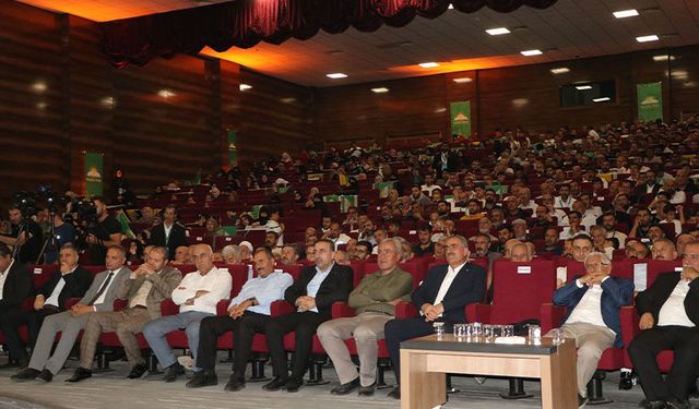 HÜDA-PAR Van İl kongresi yapıldı: Genel başkan Yapıcıoğlu Van'da konuştu